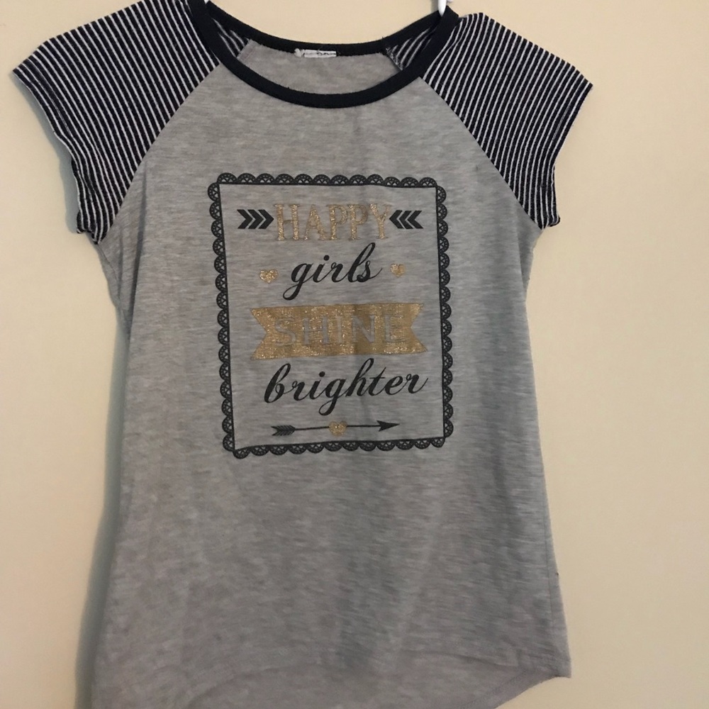 Girls tee ✨